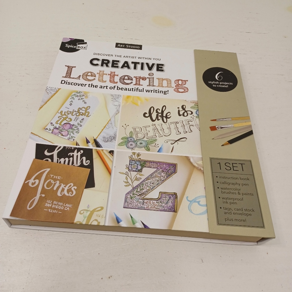 Creative Lettering kit New. Art Studio